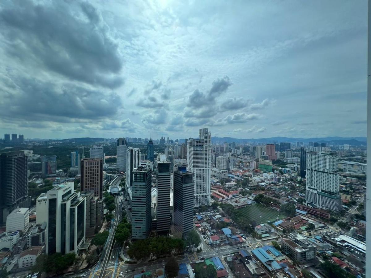 The Platinum Klcc By Cozy White Lägenhet Kuala Lumpur Exteriör bild